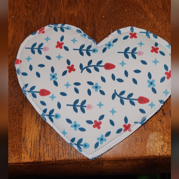 $1 Homemade Heart Coin Purse - Picture 3 of 8